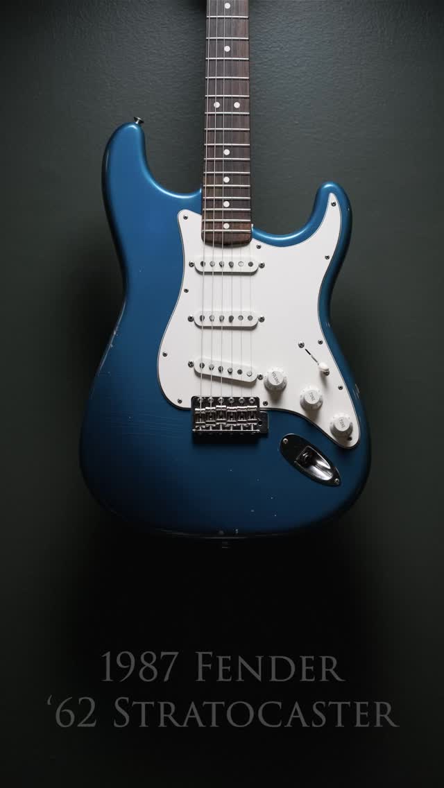 1987 Fender '62 Reissue Stratocaster in RARE Ocean Turquoise