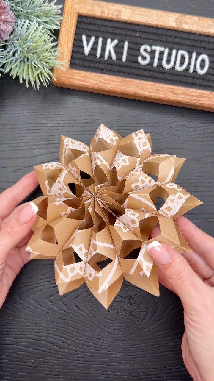 WoW! 🤩 Easy Christmas Decorations DIY 3D Paper Snowflake Amazing Craft ...