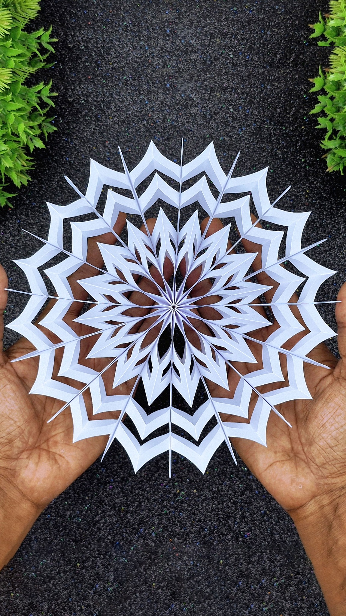 Learn how to make super duper Snowflake out of paper - New design ...