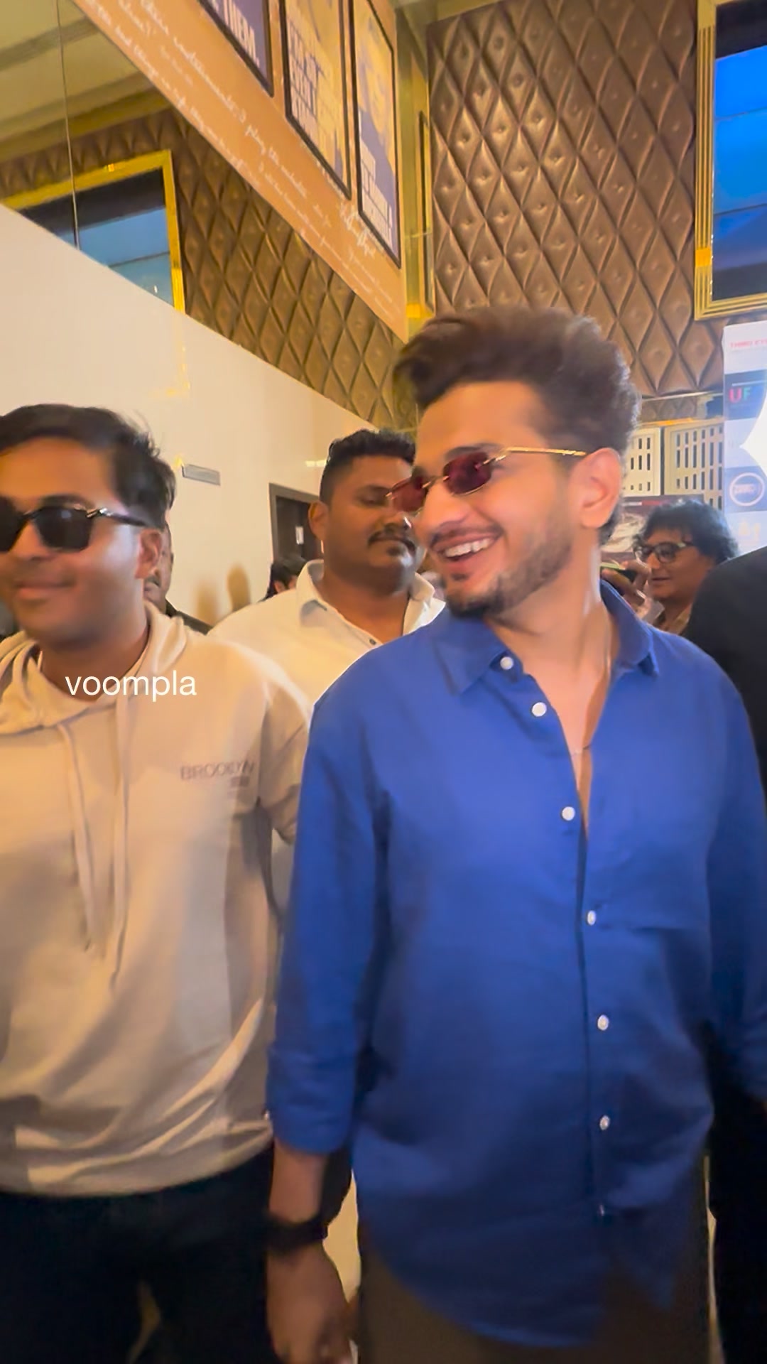 “johnny sir se mil liya bhai” quips munawar faruqui as he was seen ...