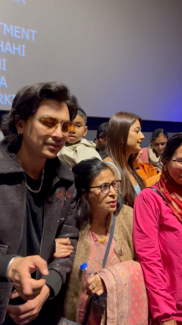 Paul Shah लाई आमाहरुको आशिर्वाद #PaulShah #paulshahfanclub #celebrity # ...