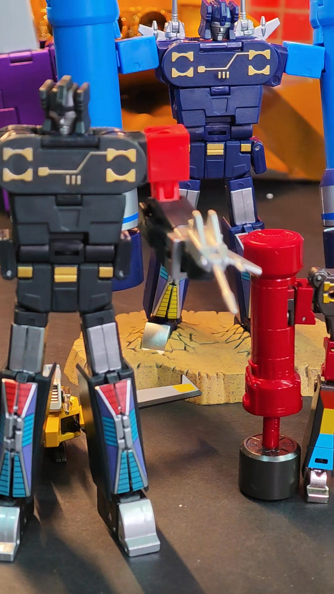 Mastermind Creations RMX-06A & RMX-07A Furor & Riot #transformers # ...