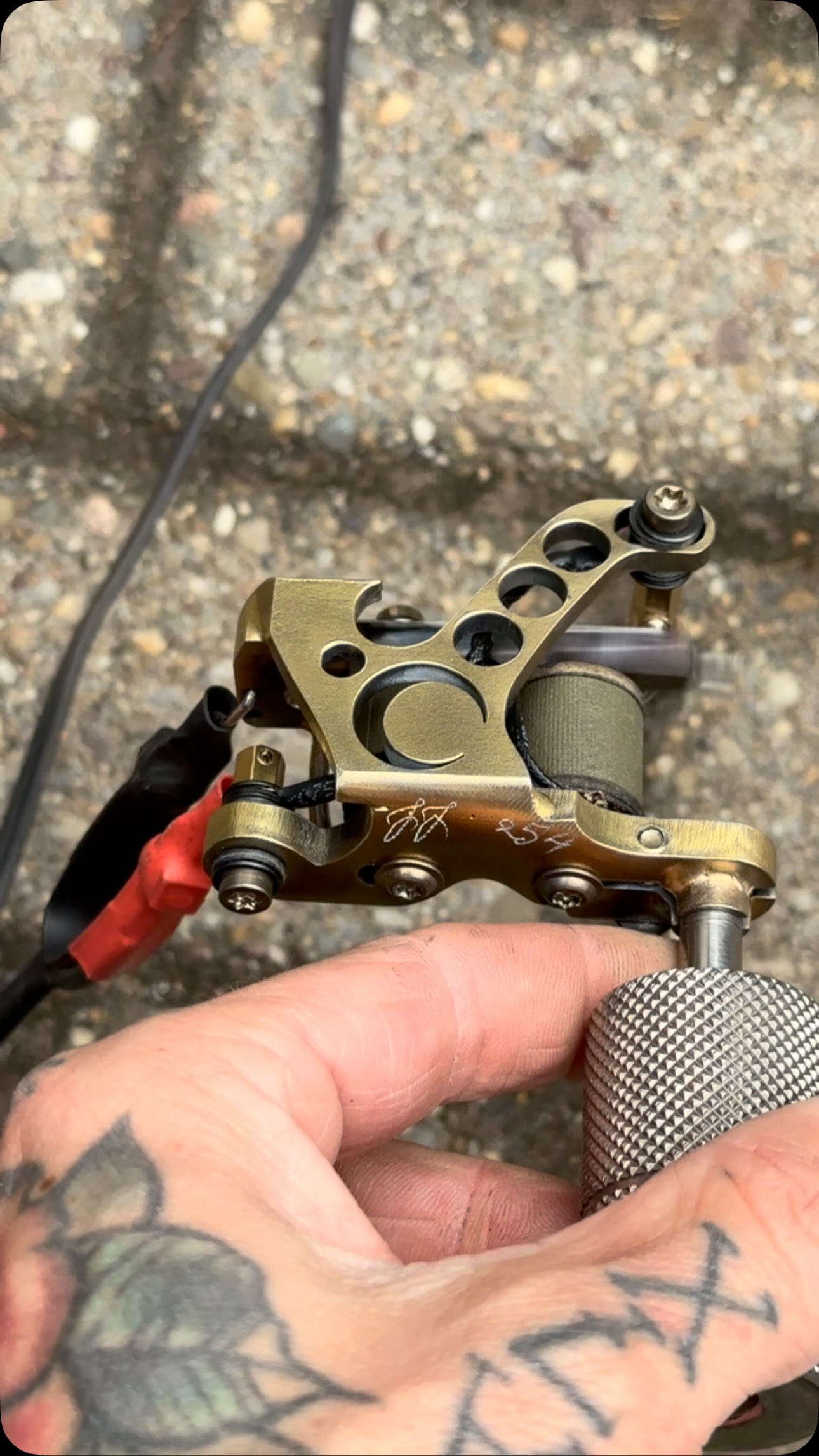 We set-up and review the range of Mao coil tattoo machines and
