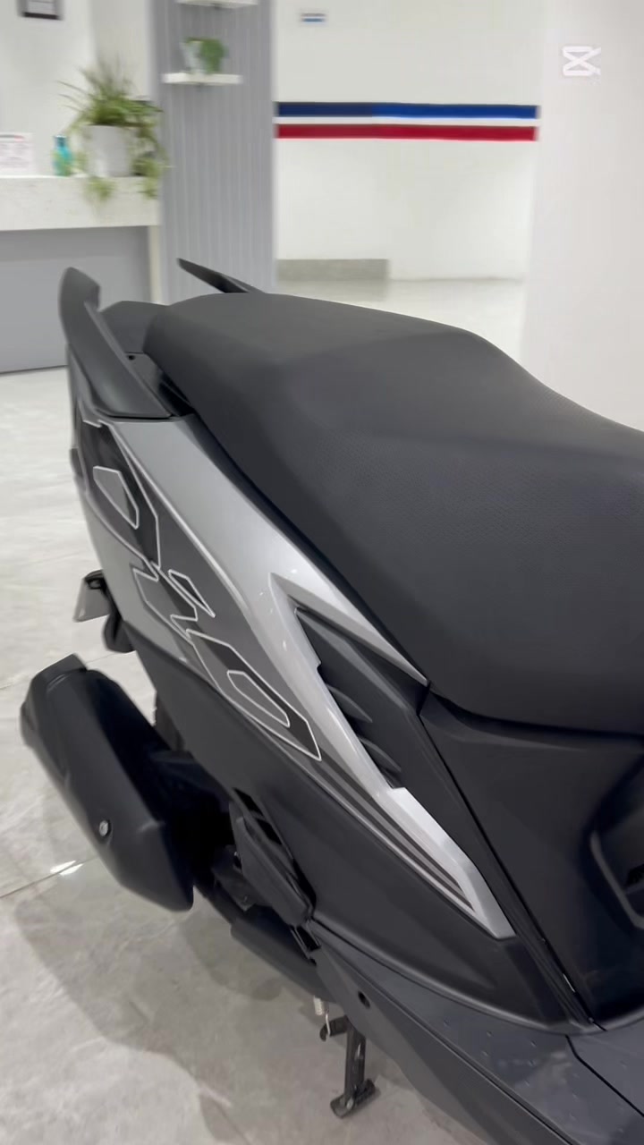 Honda Dio dlx 110 Rs 272900/- at Tapaikobazar showroom 9820115050
