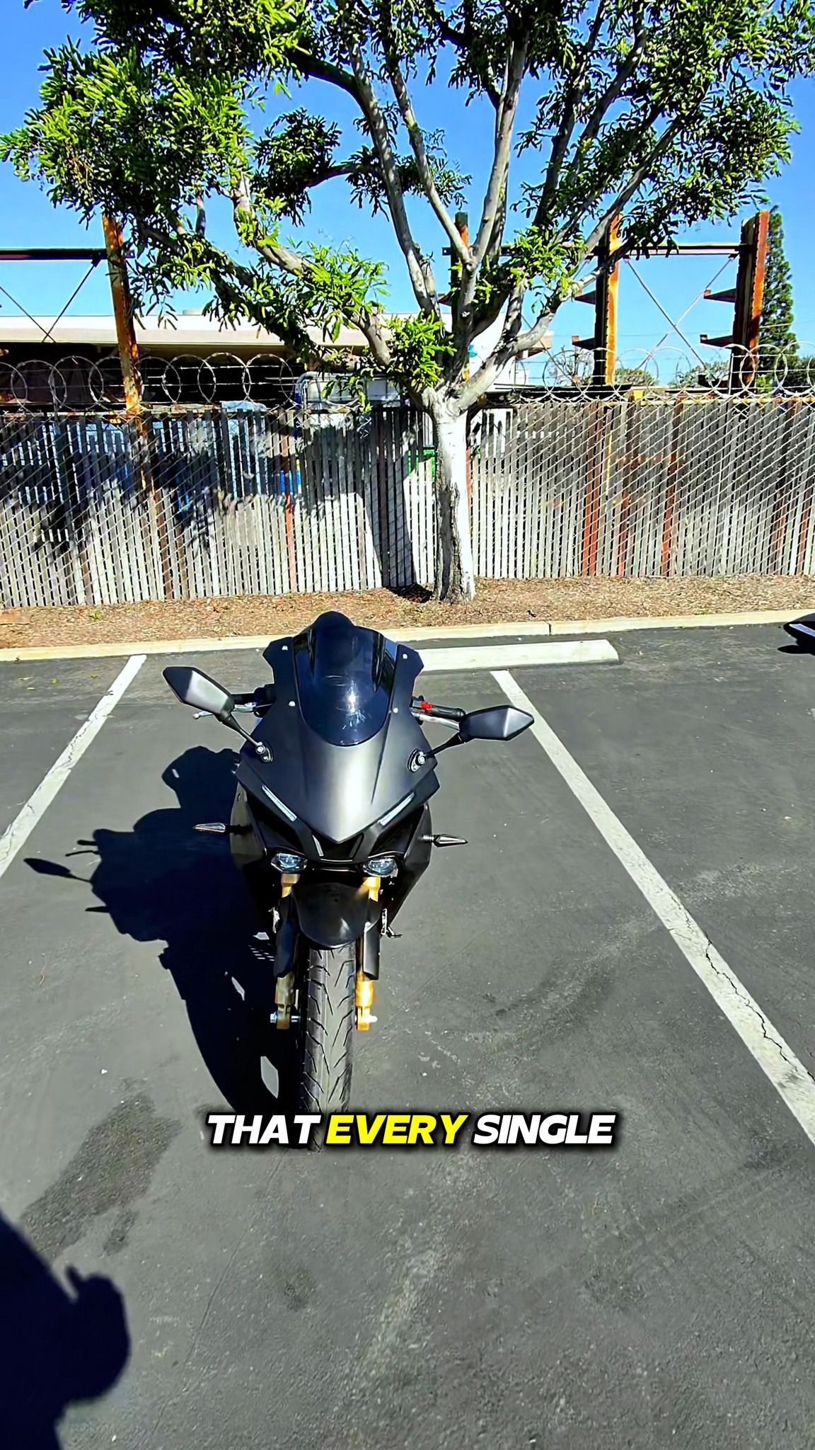 xe様 Did you know? The Venom X22RR is street legal 🏍️ and ships right