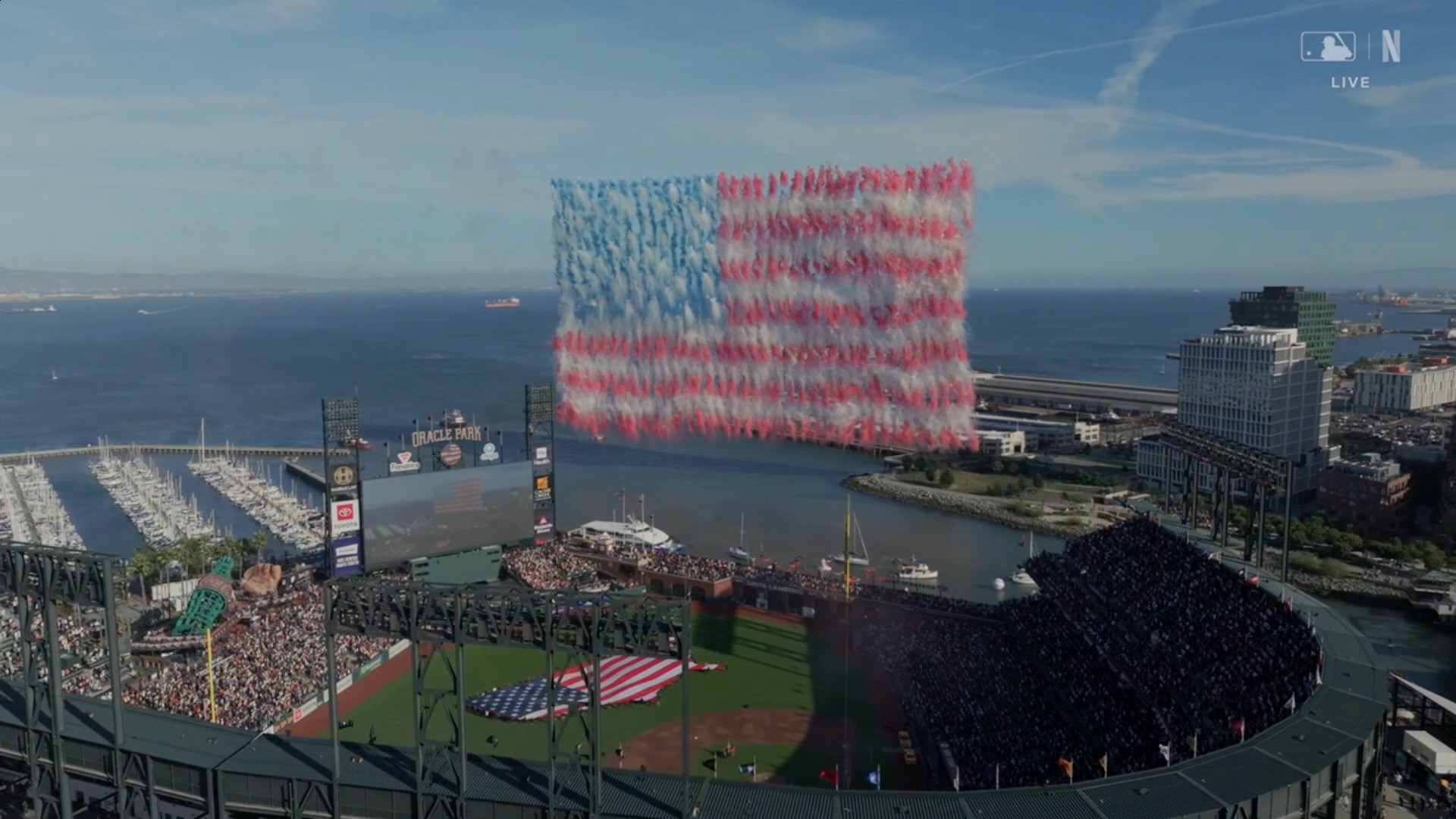 An epic national anthem performance on #OpeningNight 👏 | MLB