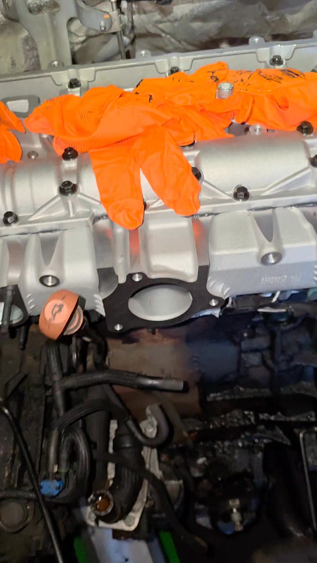Peugoet boxer DW10 in for a top end rebuild after a corroded pipe has ...
