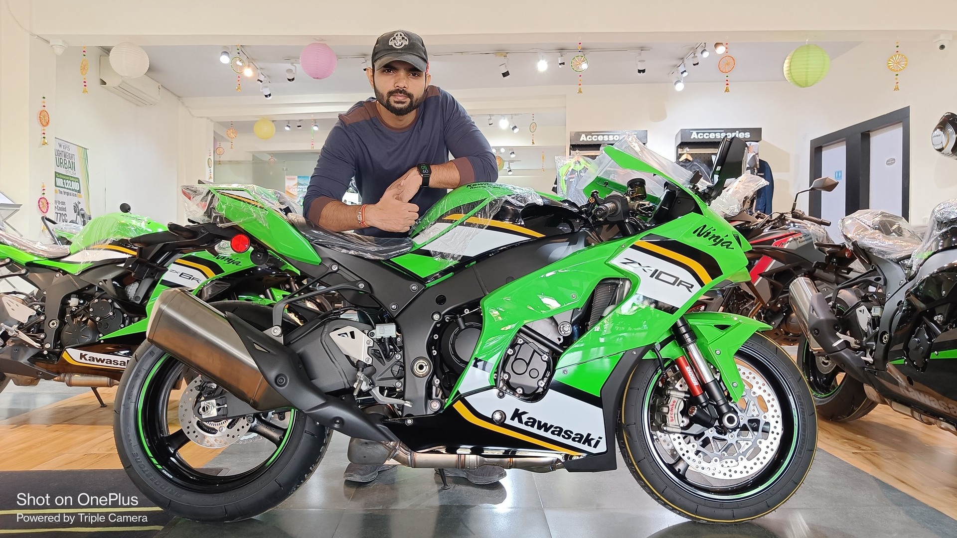 The Ninja ZX-6R is an aggressive, sporty, and beautiful-looking