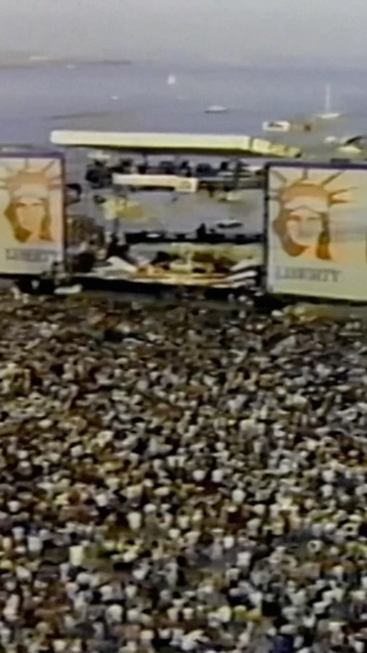 Forty years ago on July 4, 1985, Daryl Hall & John Oates performed