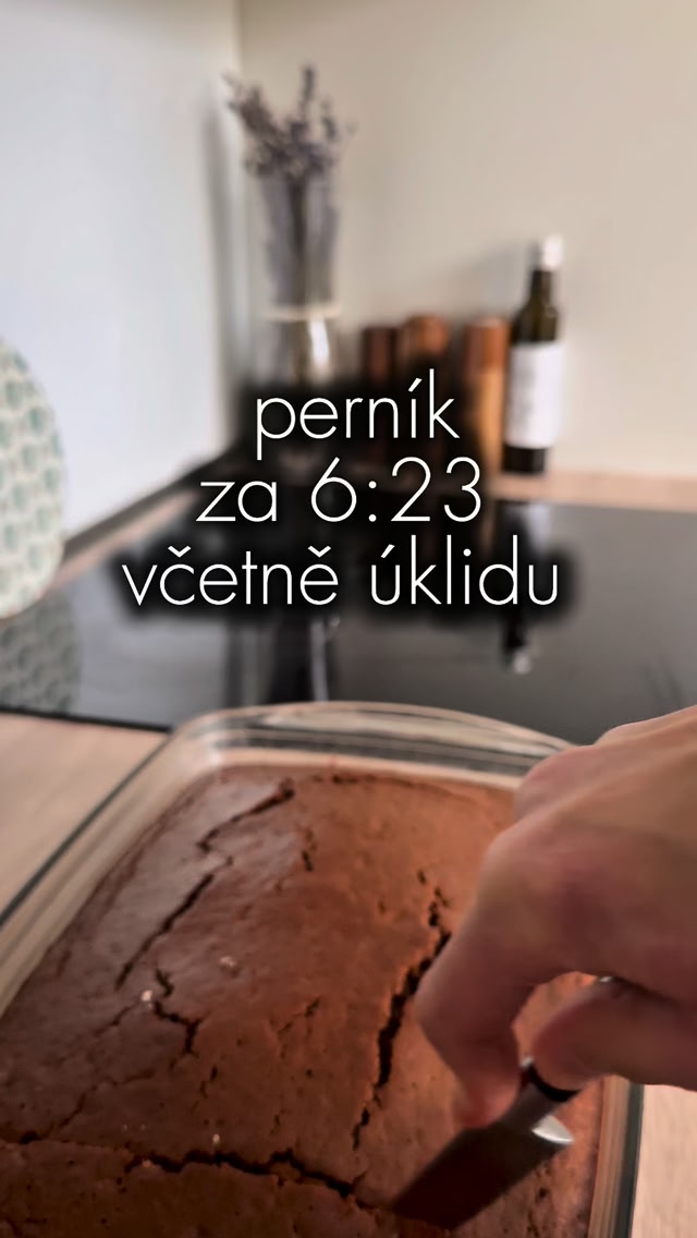 3 hrnky špaldové mouky (můžete dát i obyčejnou hladkou, špalda jenom ...
