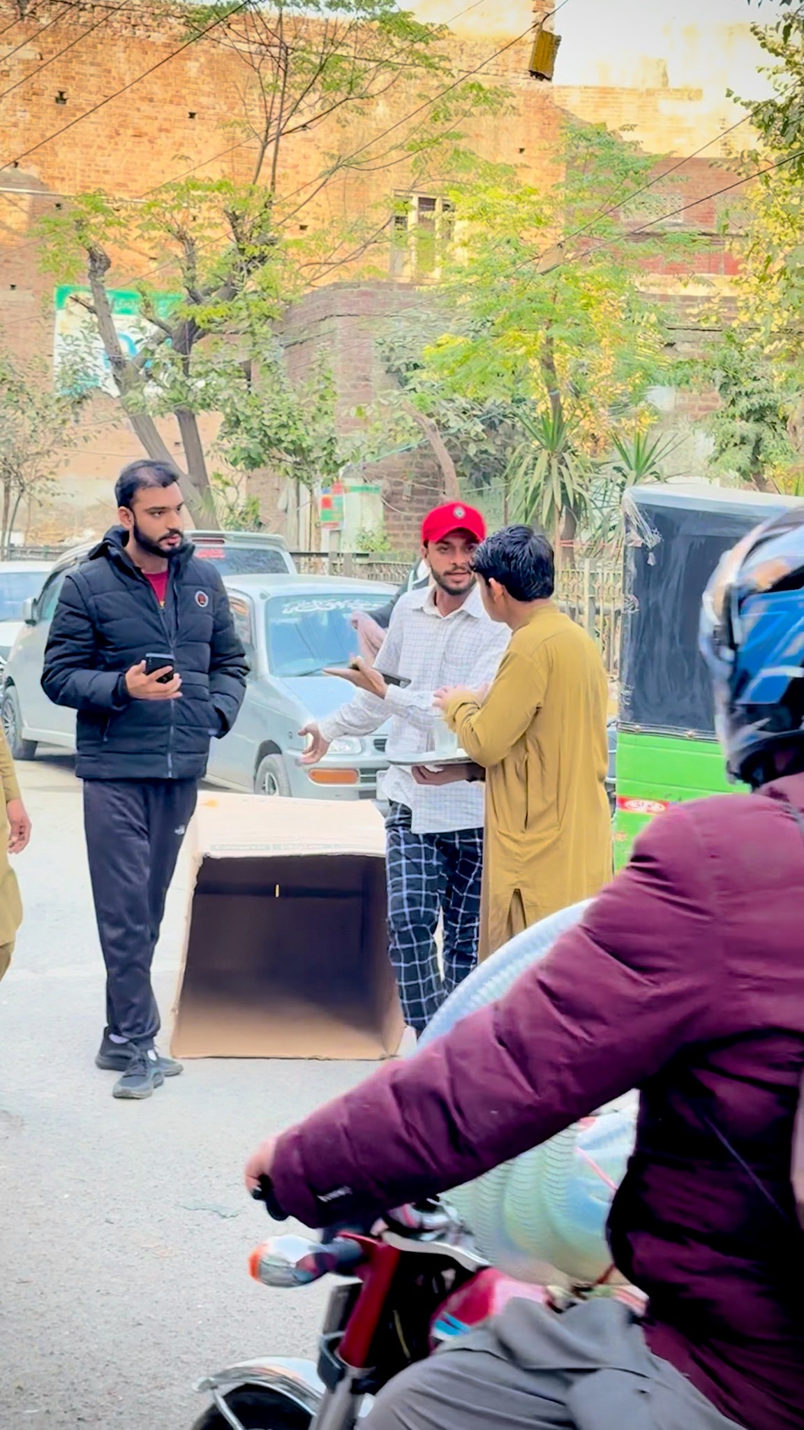 Big box prank 😜 #funny #funnyreels #comedy #viral #publicprank # ...