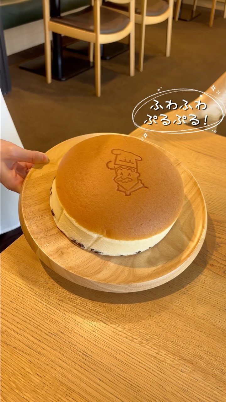 フェイクケーキ　モモコ 今年も、桃のケーキ「モモコ」🍑 ご愛顧頂きありがとうございました