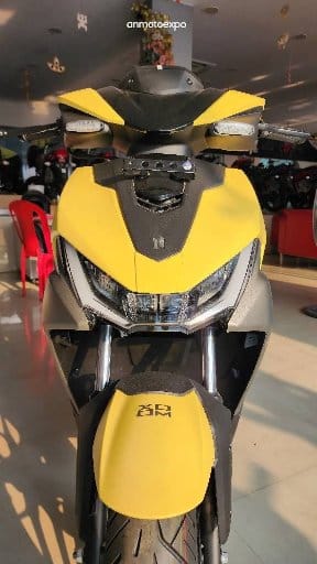 2025 Hero Xoom 125 Xtec ZX Top Model Matte Yellow Colour