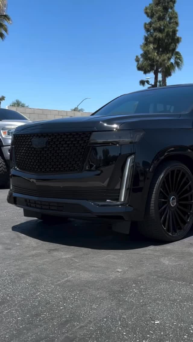 Escalade on 26” Koko Kuture Urfa Wheels by @jrswheelsandtires_