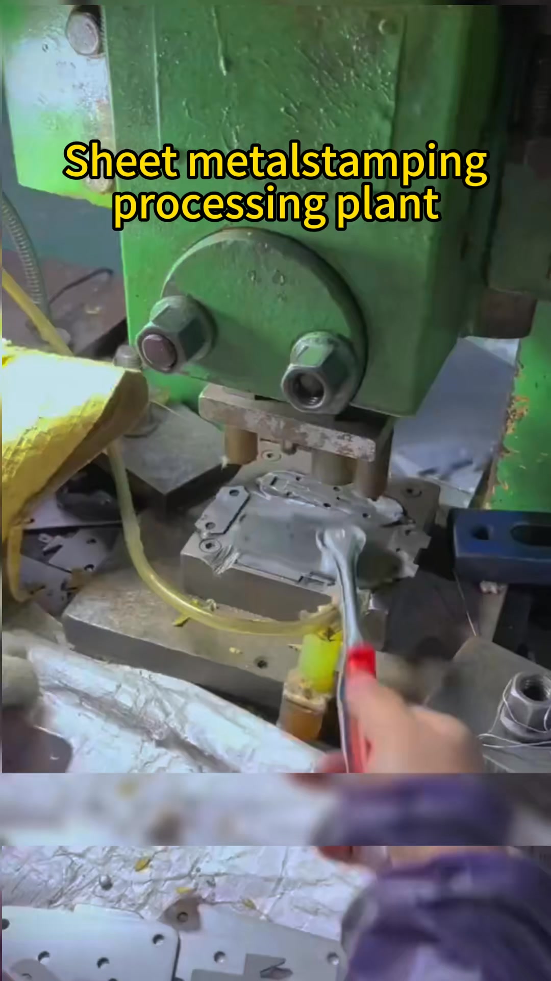 His stamping speed is too fast#tiktok #InnovativeStamping #trending # ...