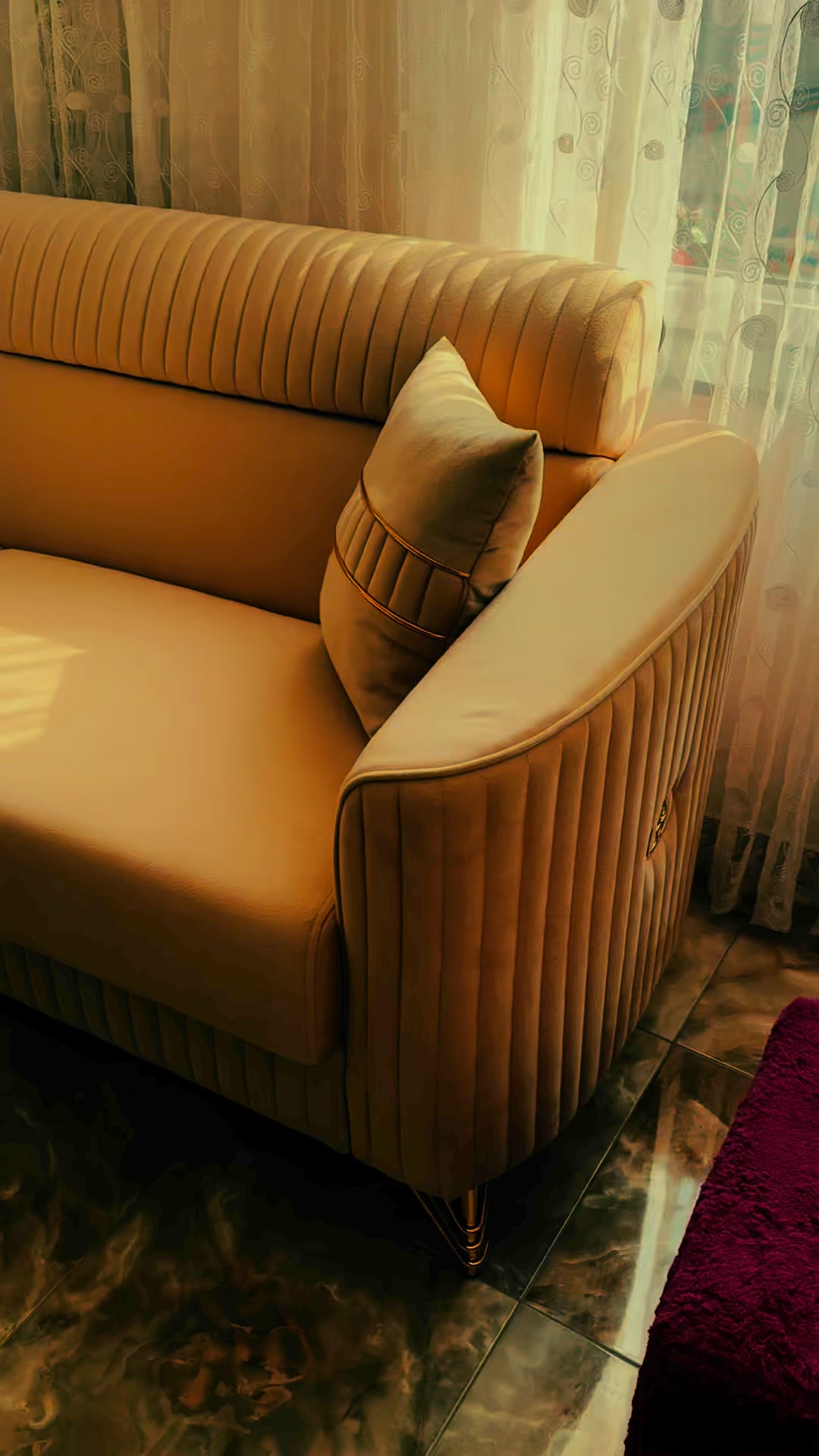 ✨ Traum-Sofa & stylischer Couchtisch gefällig? ✨Bei uzun Möbel und Küchenstudio kannst du dein neues Wohnzimmer-Set ganz einfach bestellen – Lieferung & Aufbau inklusive! 🛋️🚚💪Besuche uns in 73734