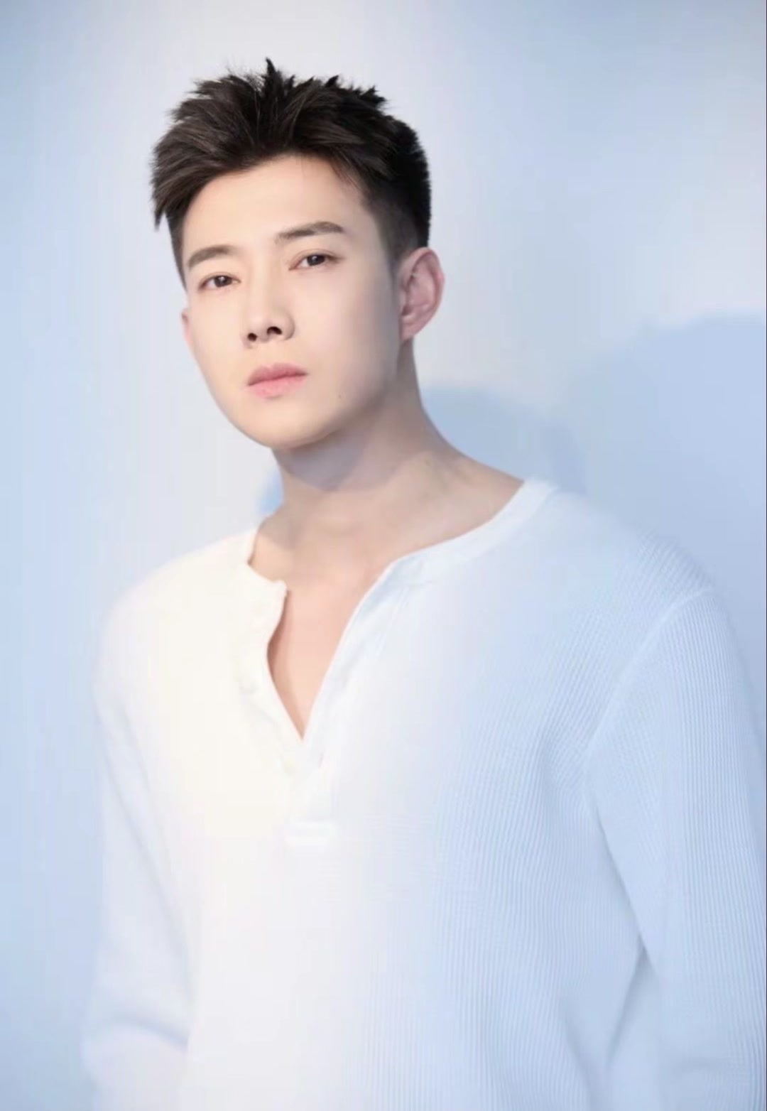 #宝藏男孩 #帅炸了 #日常分享 #黄文博 | 黄文博 短剧演员 | Facebook