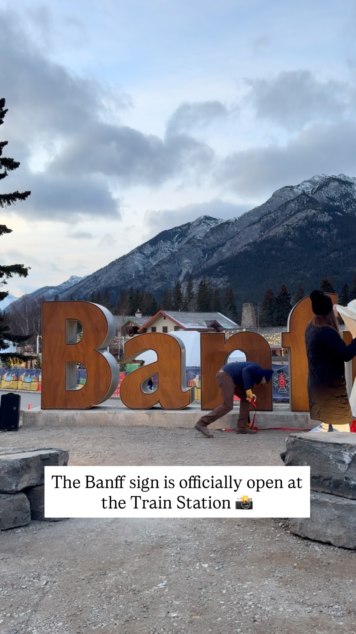 Unwrapping the Banff sign! Today Mayor of Banff Corrie DiManno ...