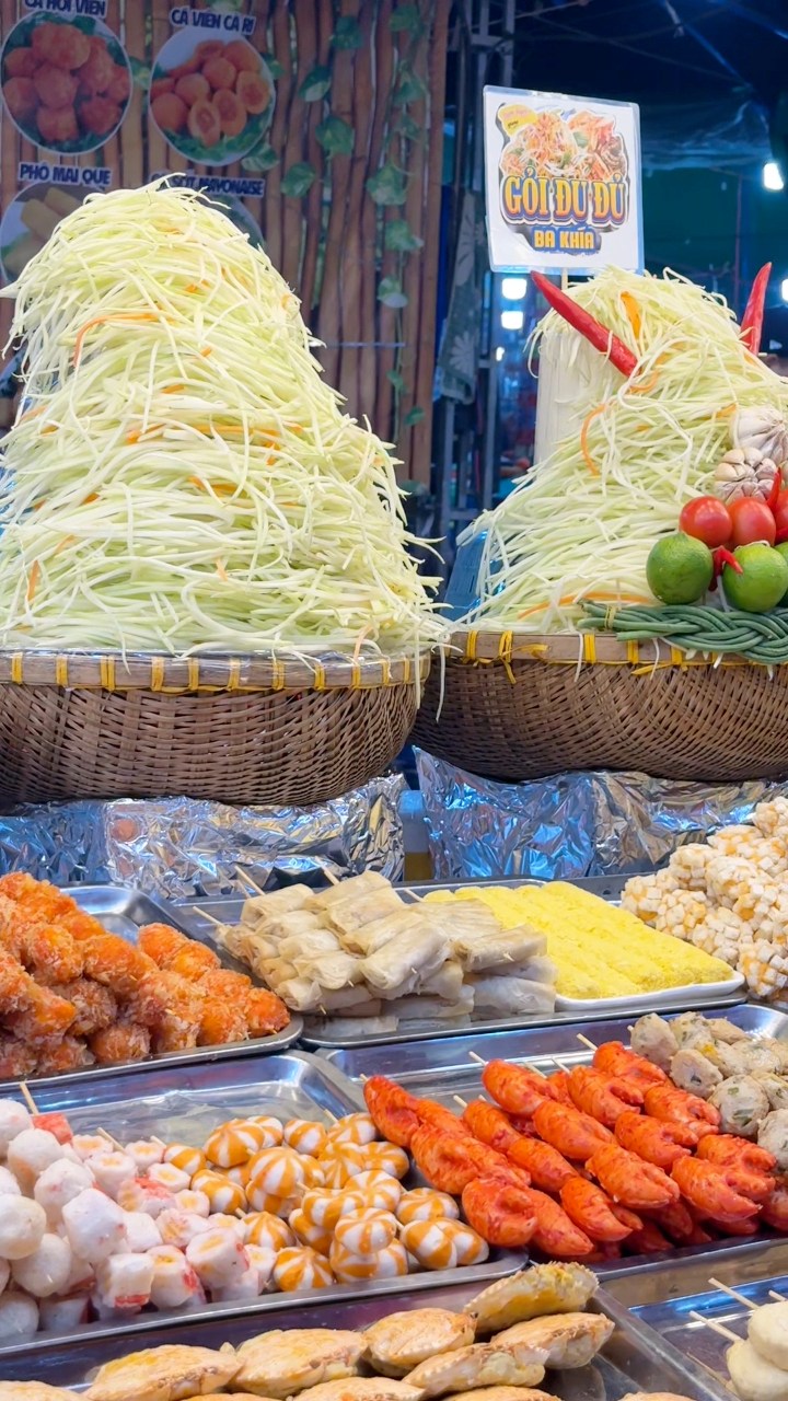 Hội chợ lần này đông quá chày lun🫣 #toiladanhocmon #turom #hoichohocmon ...
