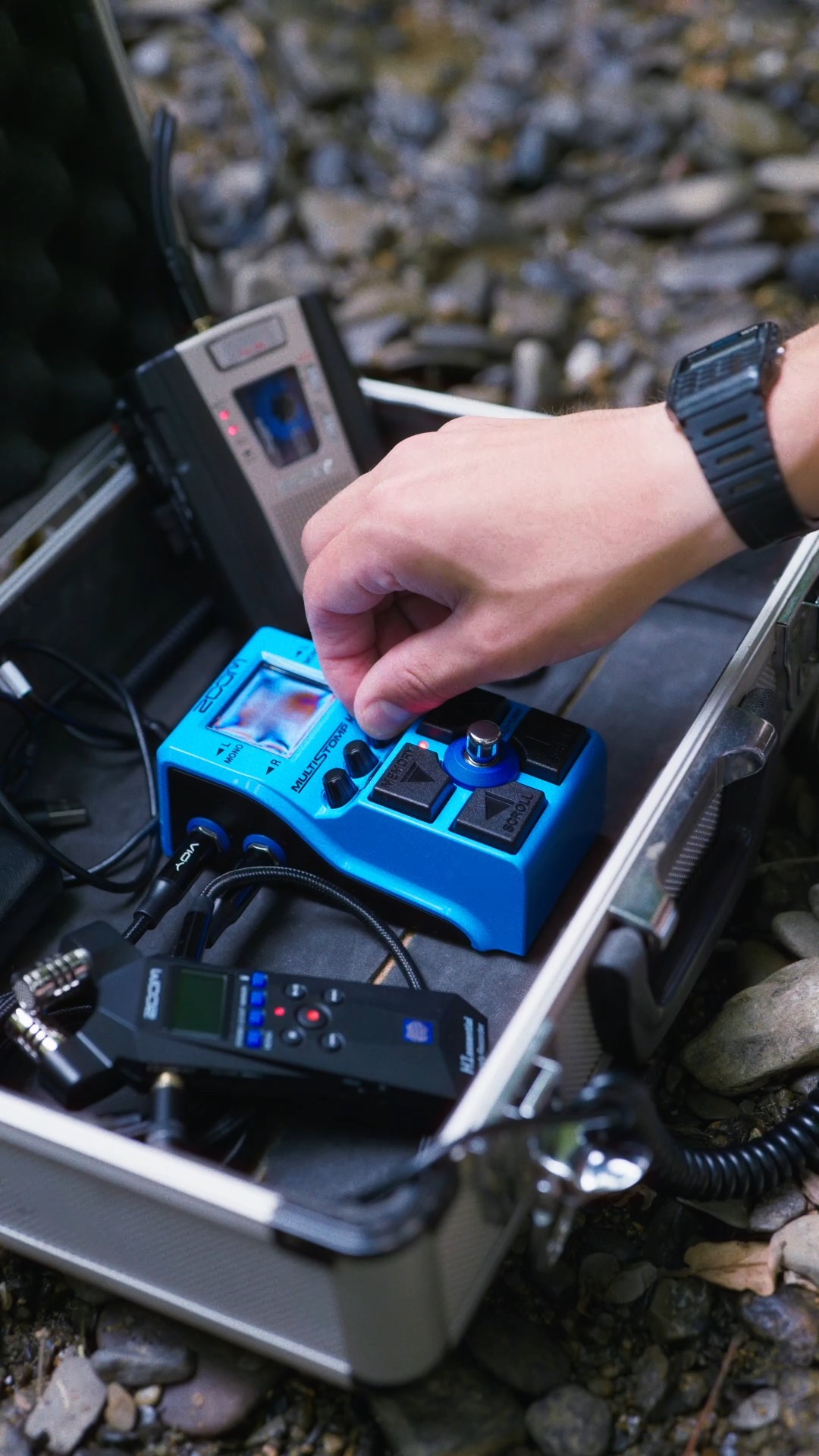 The Instamic Pro Plus C is a professional‑grade recorder that delivers ...