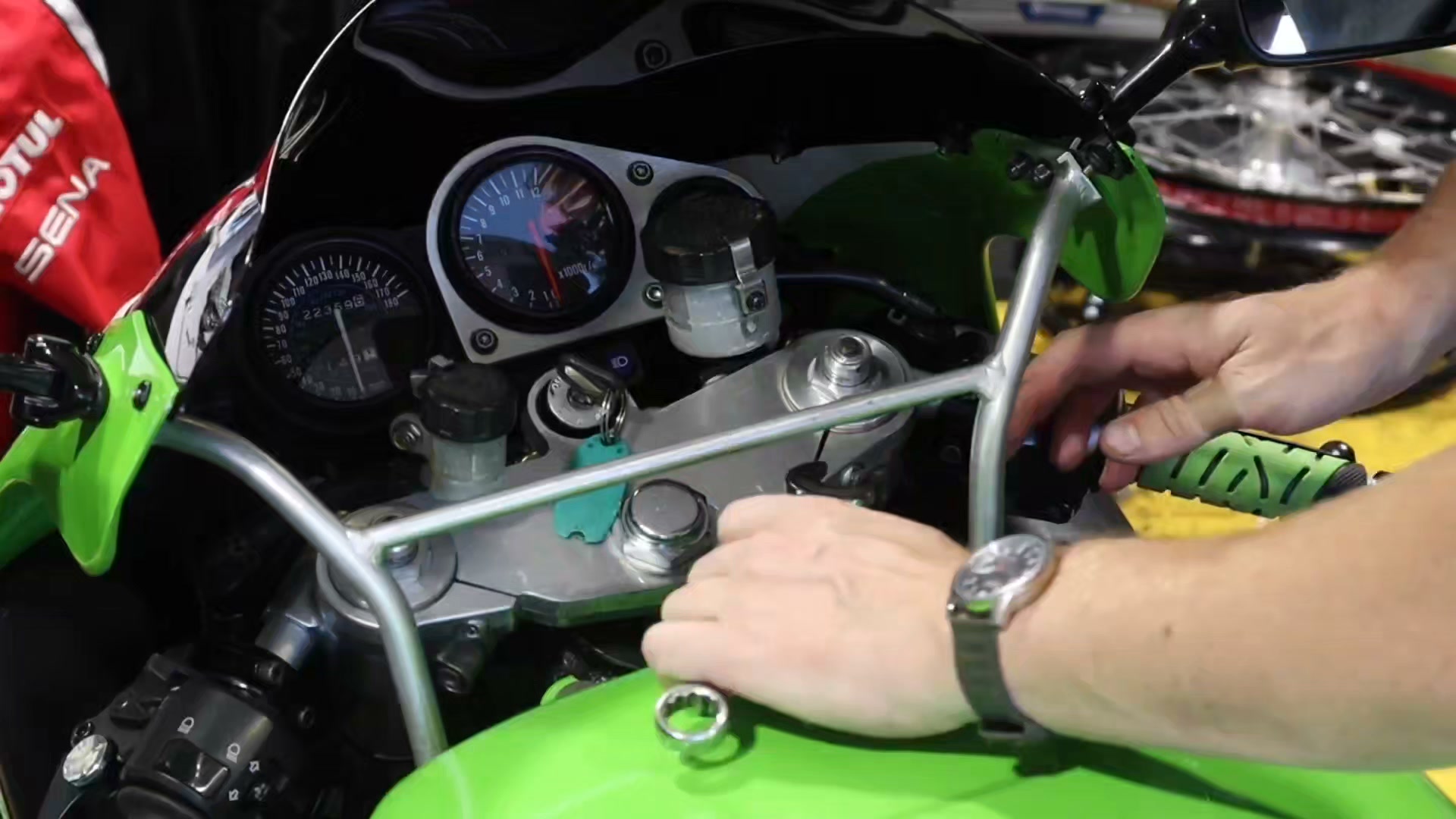 Ep2 STORAGE FIND NINJA ZX7R BACK ON THE ROAD! (Final Tune and Test