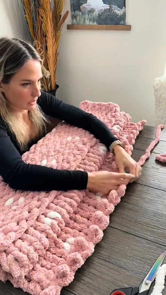 How to make 🤍's in your chunky blanket. You choose the pattern