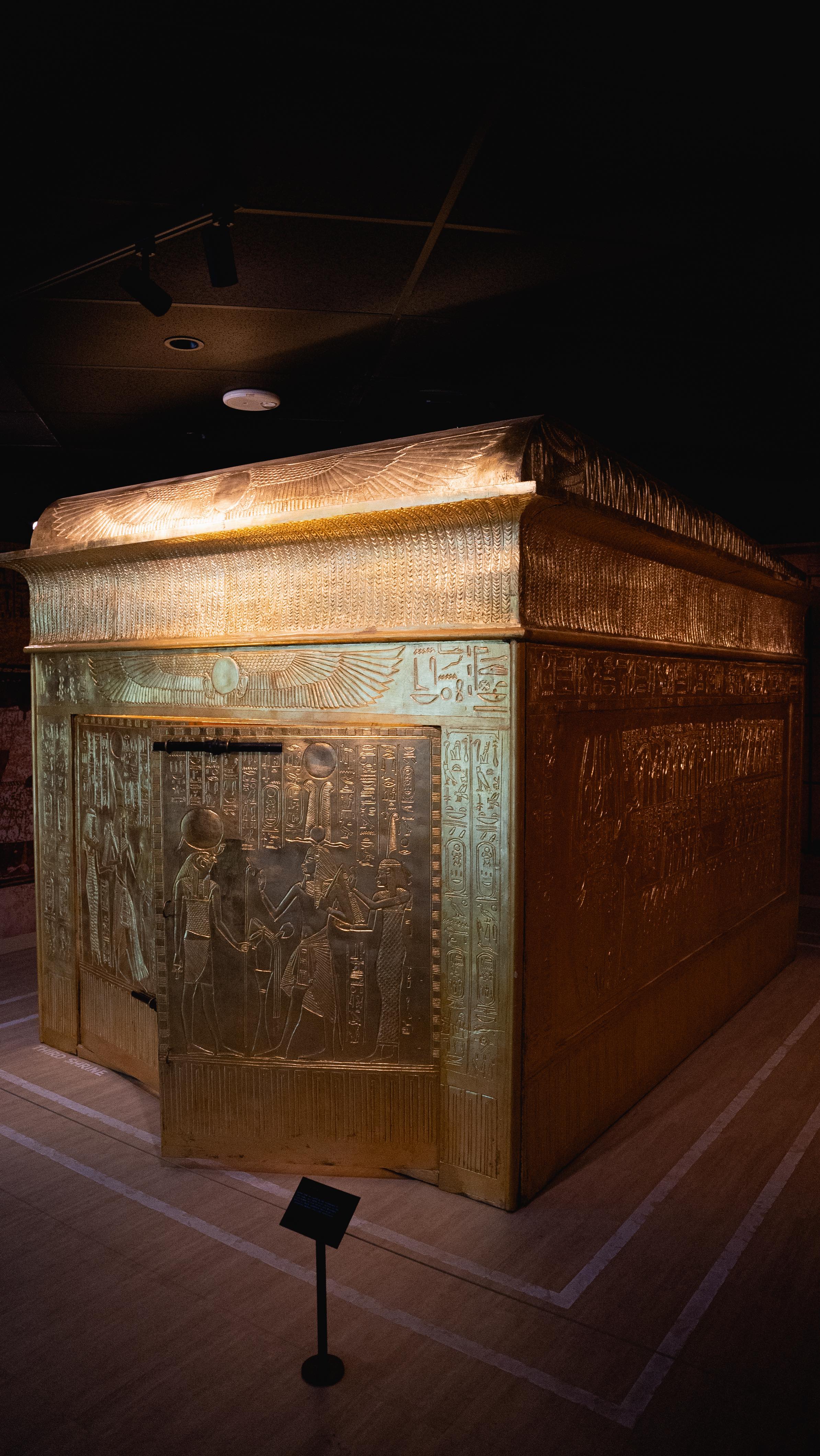 An inside look into King Tut’s Tomb! DISCOVERING KING TUTS TOMB ⏰ Open ...