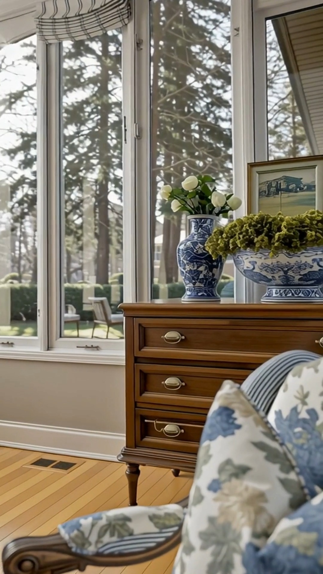 Tour through this beautiful farmhouse. 🤎🩵 | Nicole Gates | Facebook