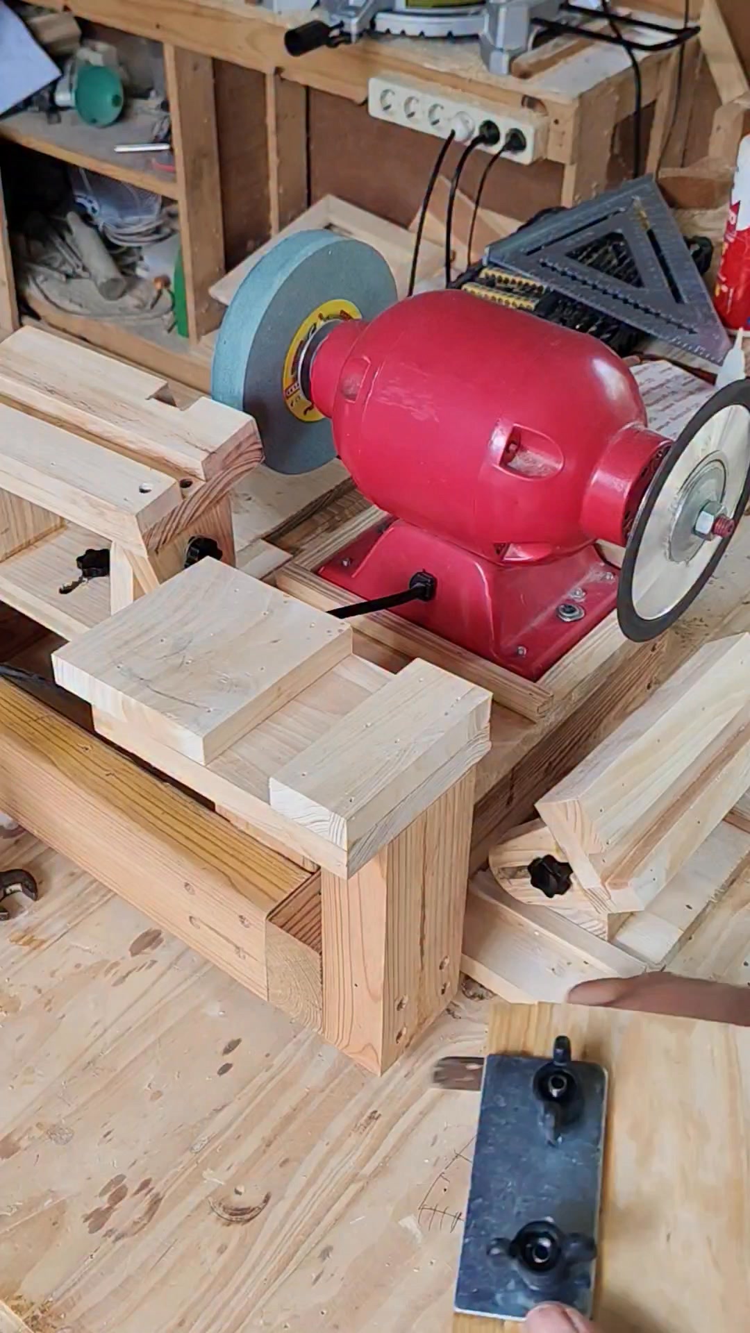 Woodworking ideas, chisel sharpening machine idea. #woodwork # ...