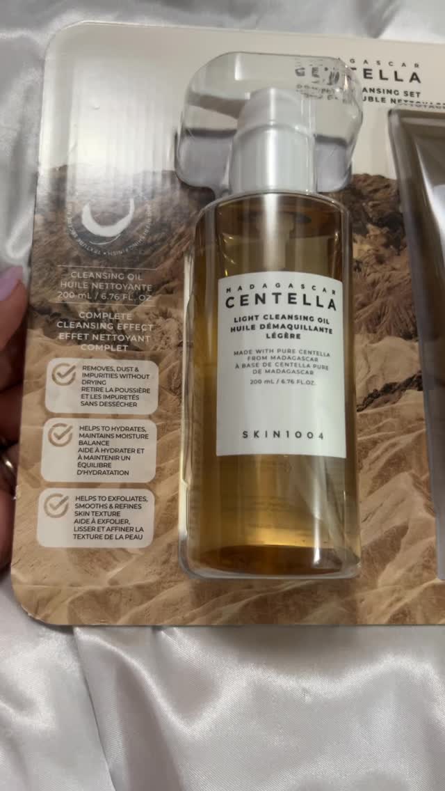 Day in the Life of “The Costco Lady” and my favorite of the month is when I have my downtime with @juliasfacialroom. Julia takes care of my families skin and teaches me