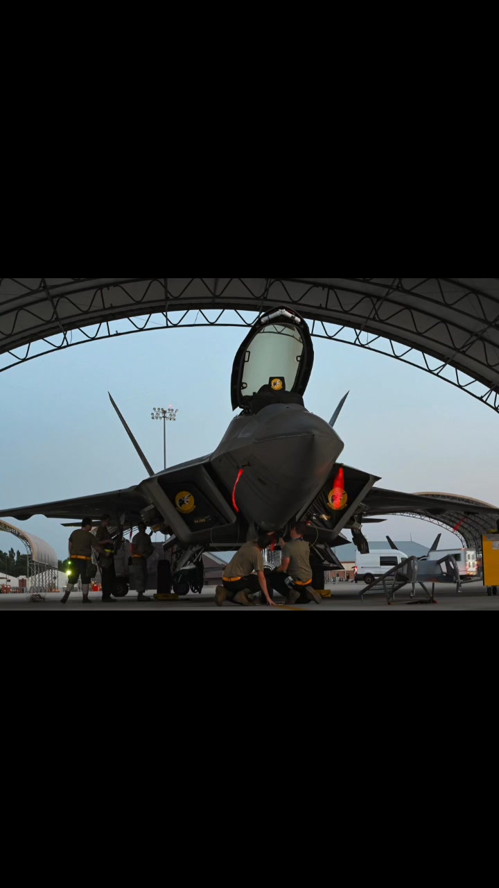 An F-22 Raptor belonging to the 94th Fighter Squadron prepares to