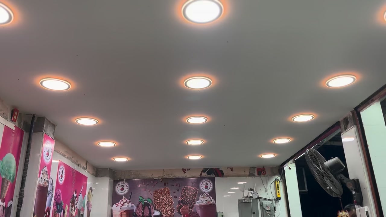 Dale nivel a tu espacio Repisas de tabla roca con iluminación LED ...