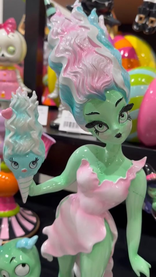 🩷💚 a pastel candy Bride of Frankenstein! From my collaboration