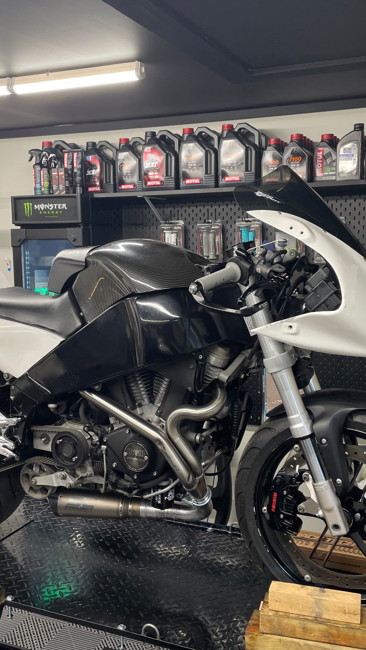 こてつ Slow and steady on the 9R racer! Products from: @sebimoto @spider