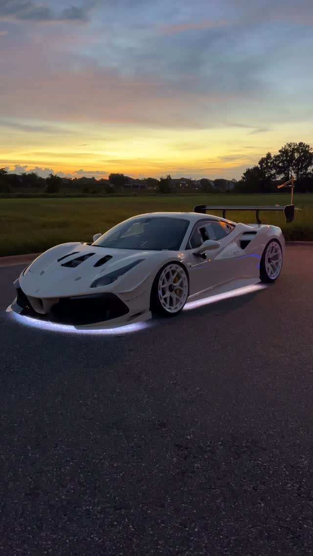 White on White 🤍🏁 . . . Rohana wheels RFG25 Aero Forged Gloss White ...