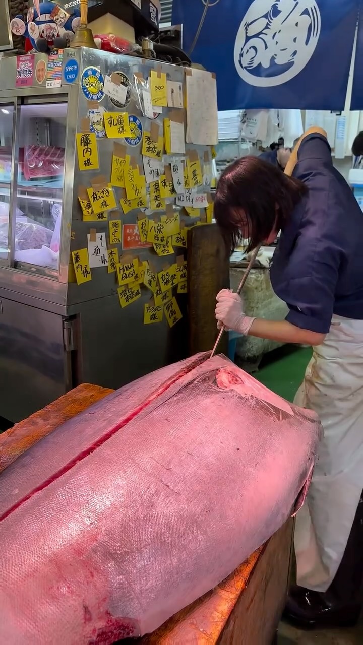 The “Tuna Princess” battling a gigantic bluefin tuna is simply too cool ...