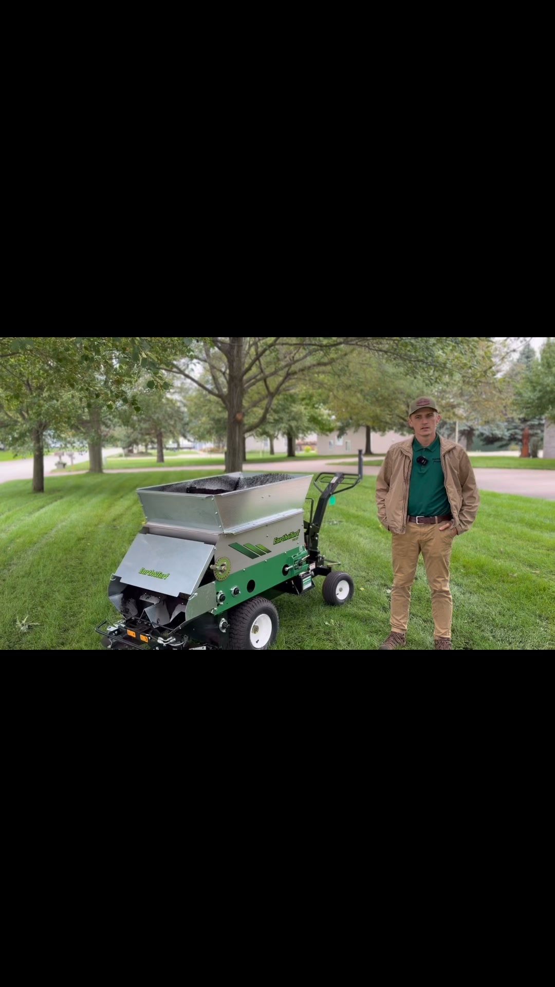 100 pro green top dresser Earth & Turf 100SPH Topdresser Demo at Equip Expo 2026, Available Jan 2027 Silver/Silver