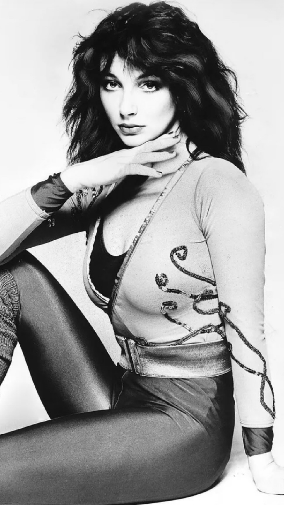🎶 Kate Bush's Reading Estate – £11.5 Million UK Residence