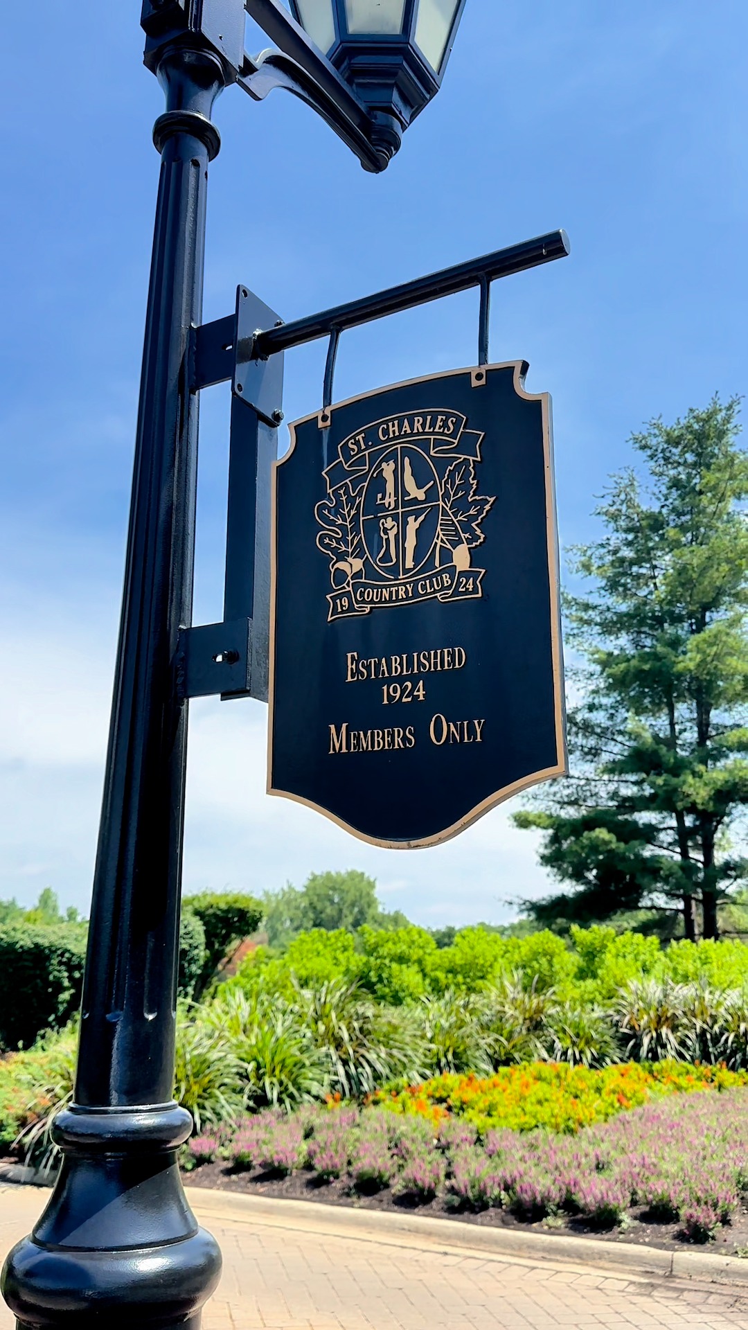 This is Saint Charles Country Club — where timeless charm, championship golf, and unforgettable moments come together. 🏌️‍♀️🌿 , #SaintCharlesCountryClub #ElevateYourLeisure #clublifedesigncommunity 