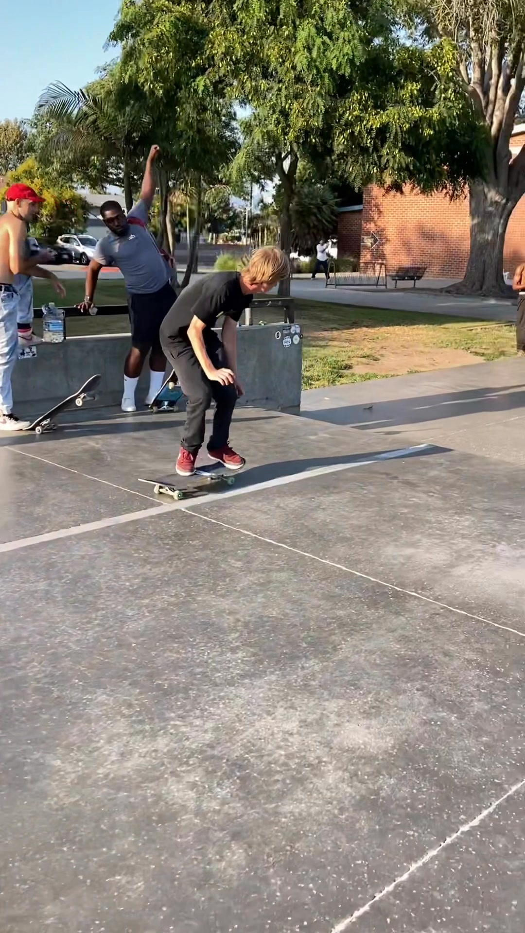 Nollie 180 hardflip | Jeff DeChesare