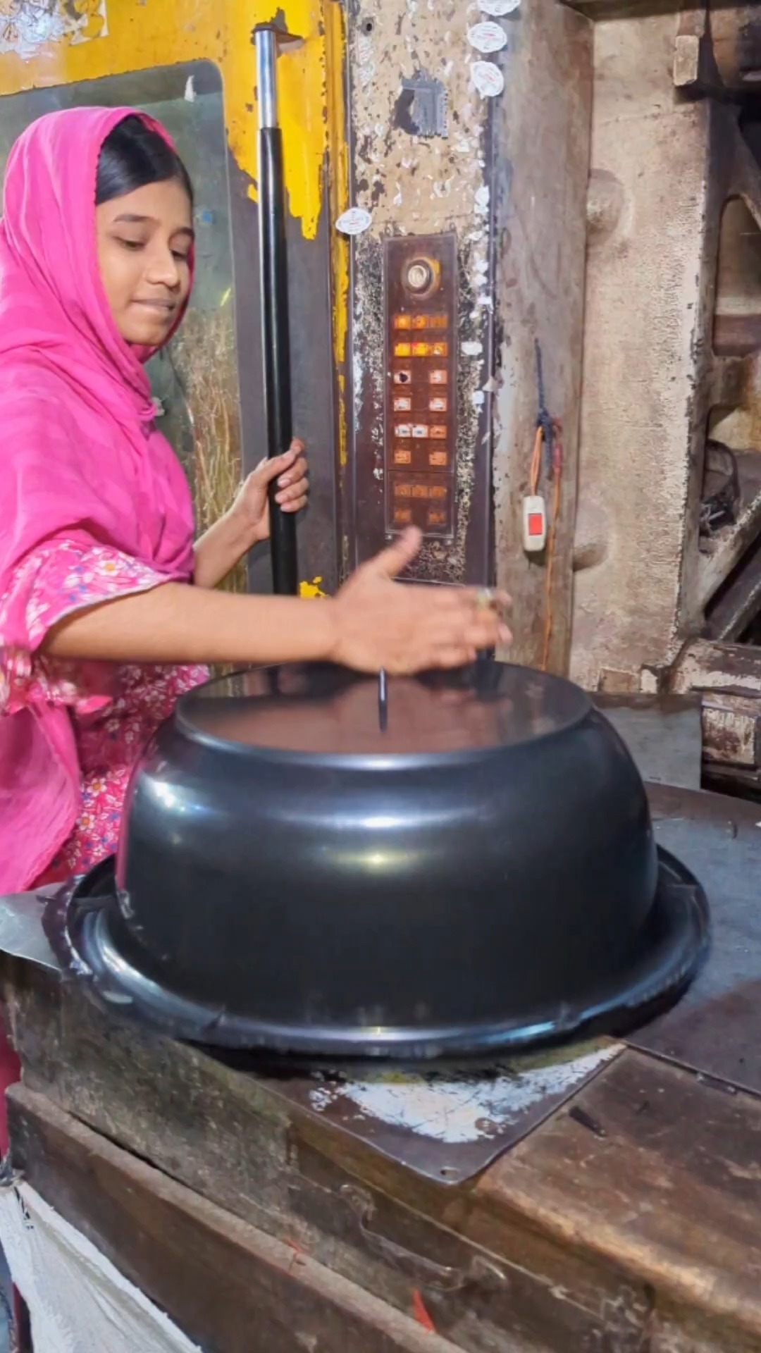 Amazing Plastic Baskets Are Being Made with an Automatic Machine 🤖🧺 # ...