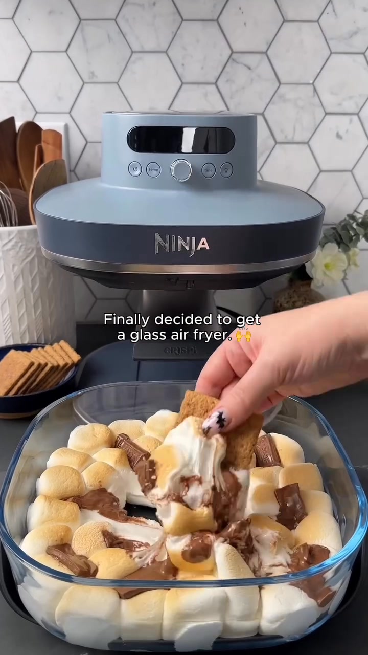 Meet Ninja Crispi Pro. Our upgraded glass air fryer with 7-in-1 cooking functions, from Air Fry to Bake, plus precise temp control for consistent results. Designed to flex from wee