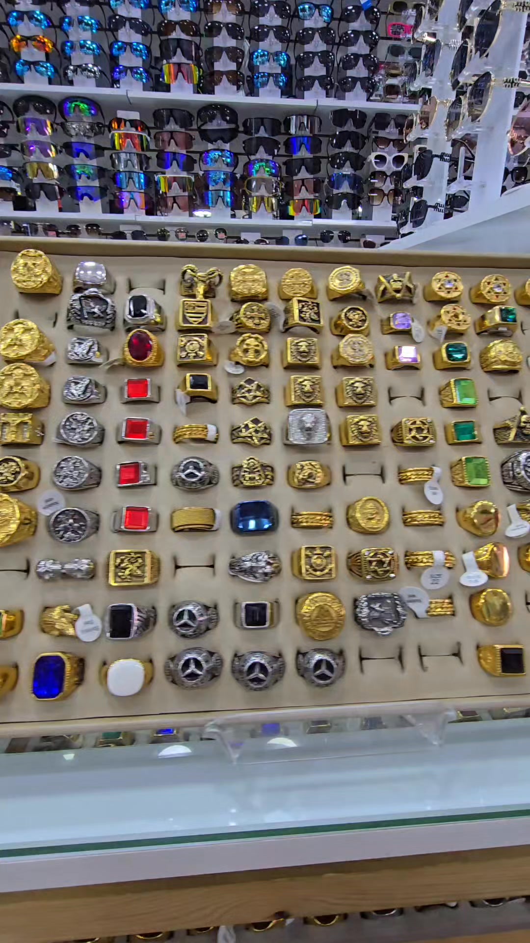 💍 Miren lo que encontré: una importadora con anillos para hombre ...