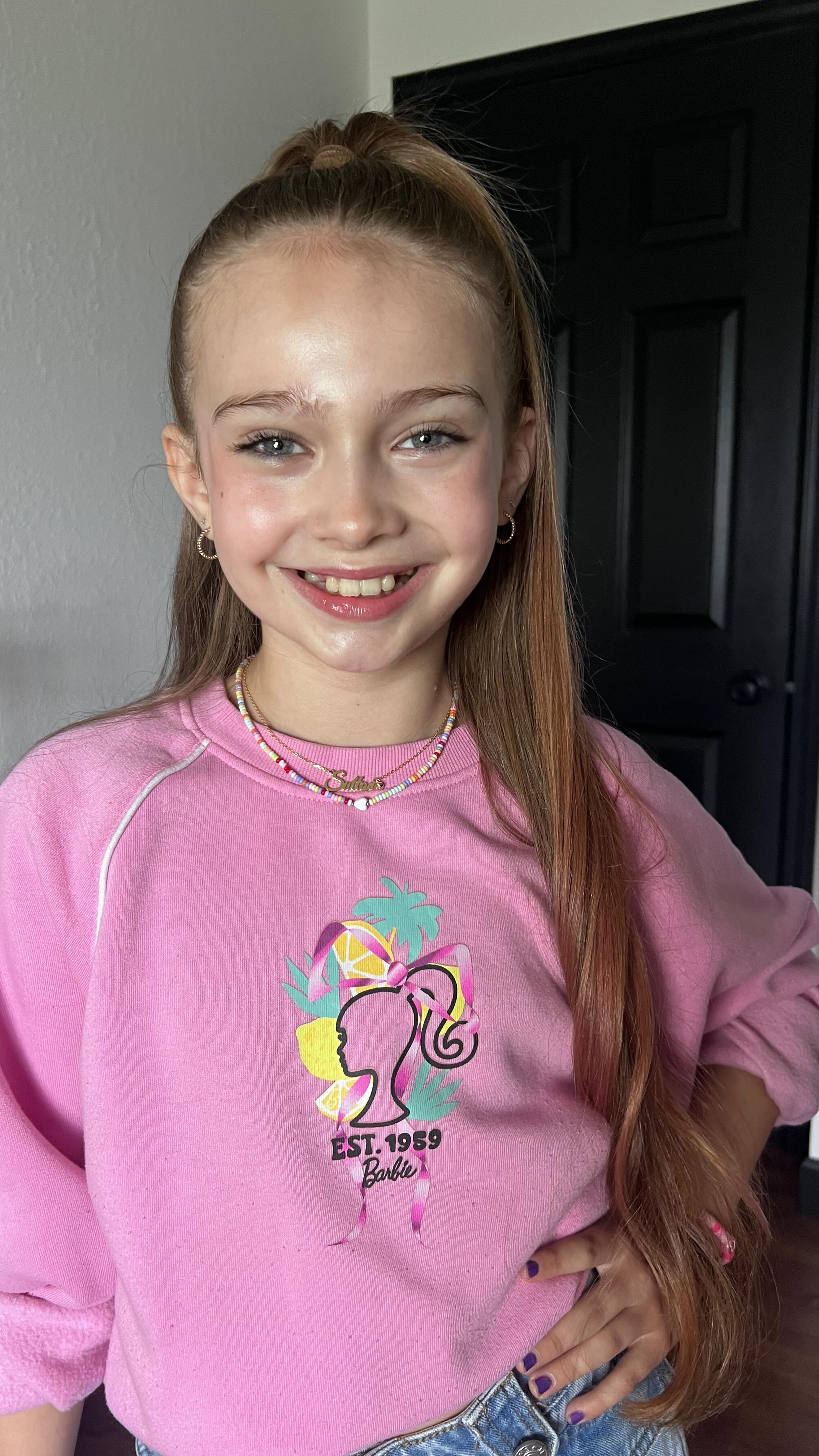 GRWM for school 🩷📝📚 @barbie sweatshirt @target Jewelry @jeuliajewelry # ...