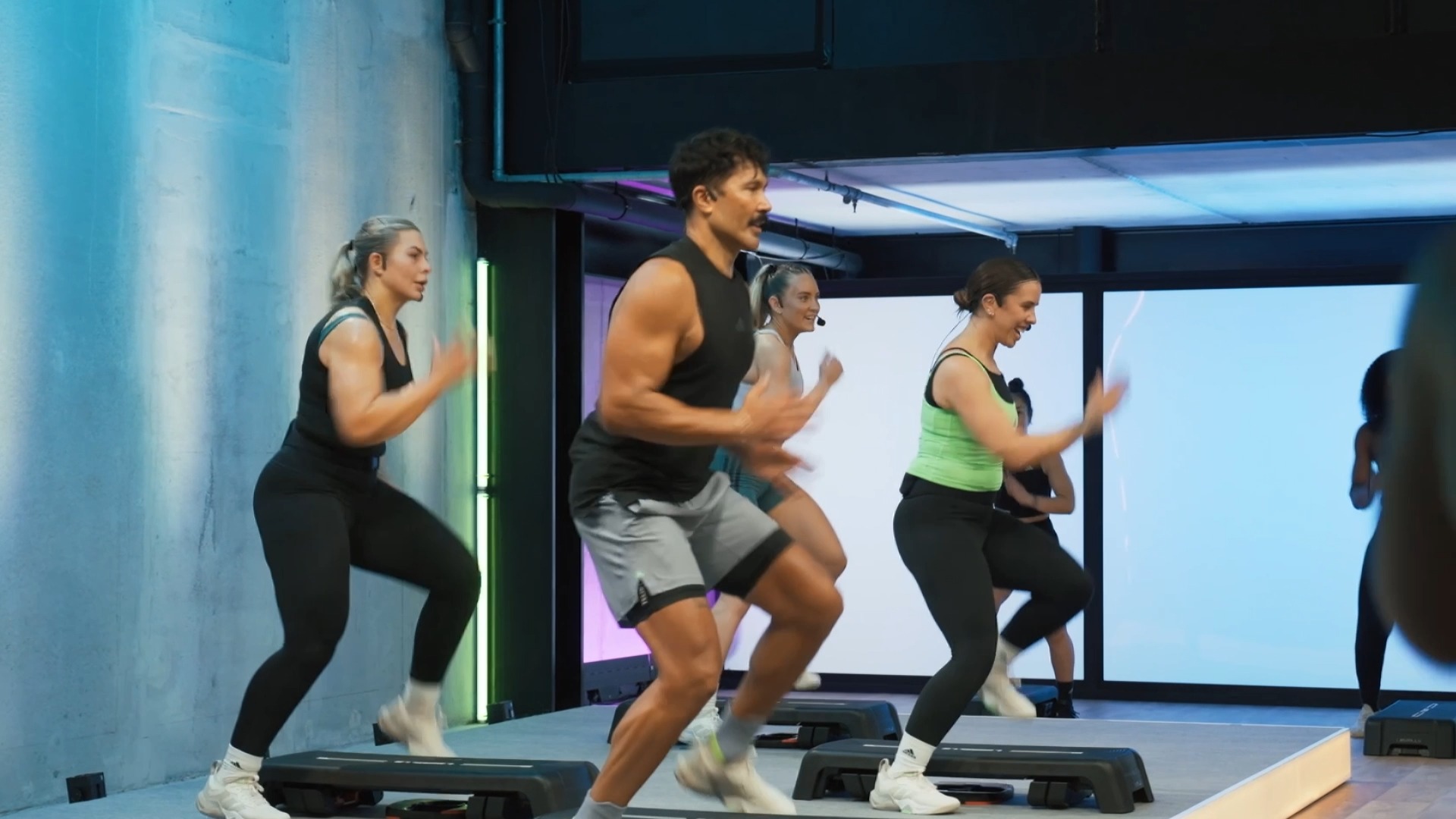 レズミルズ　ボディステップ　52 New Release Les Mills Bodystep #142 | Les Mills Greece | Facebook