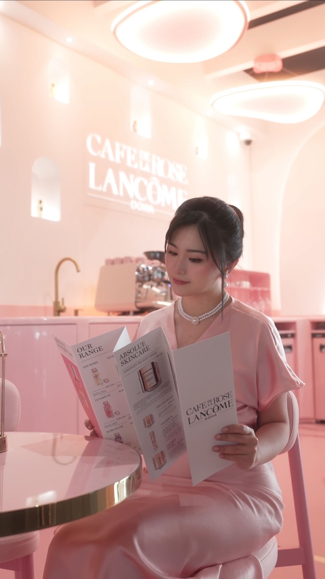 Demure 💖🤭 | Rosey | Facebook