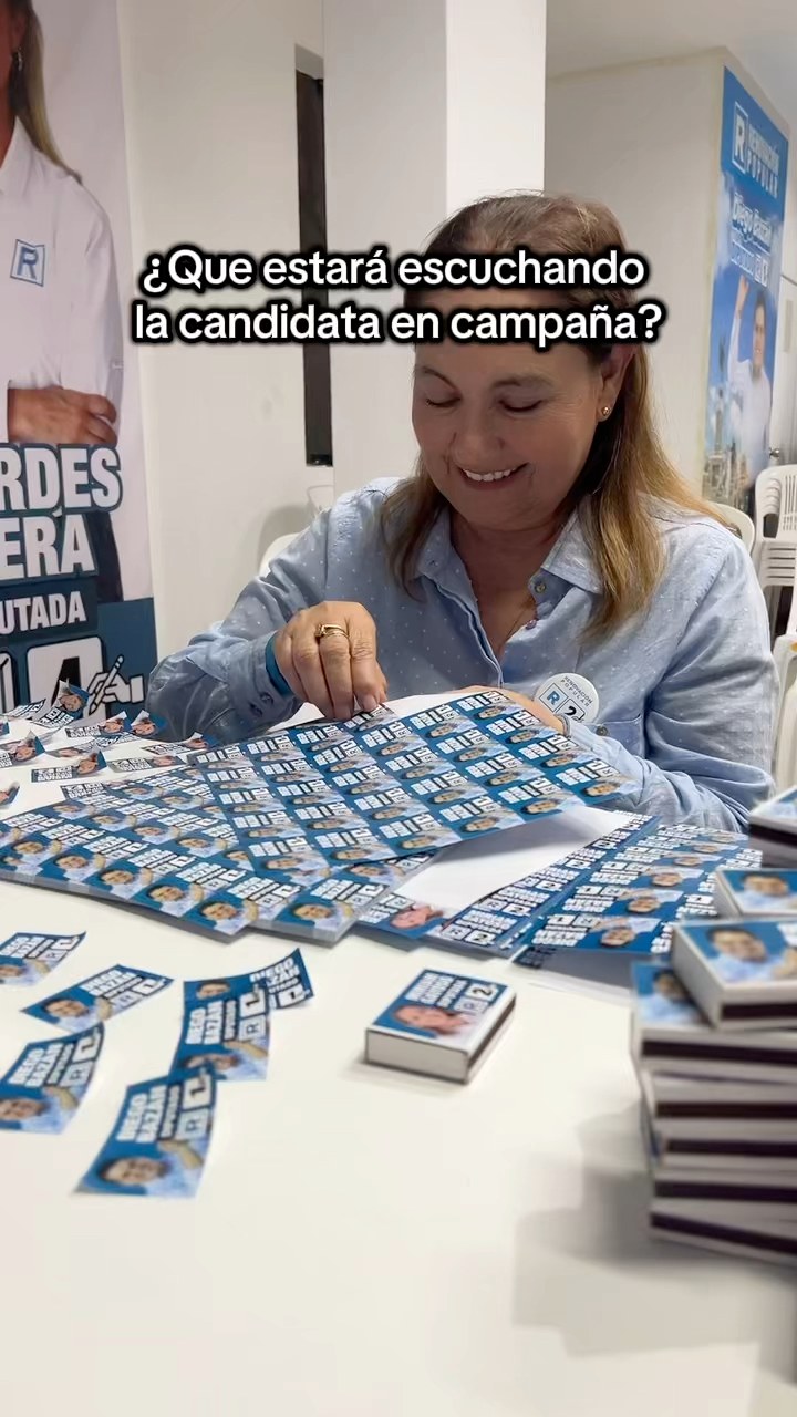 Muchas gracias Alejandra Roldan (Juventud Renovadora) por el video 😁 ...