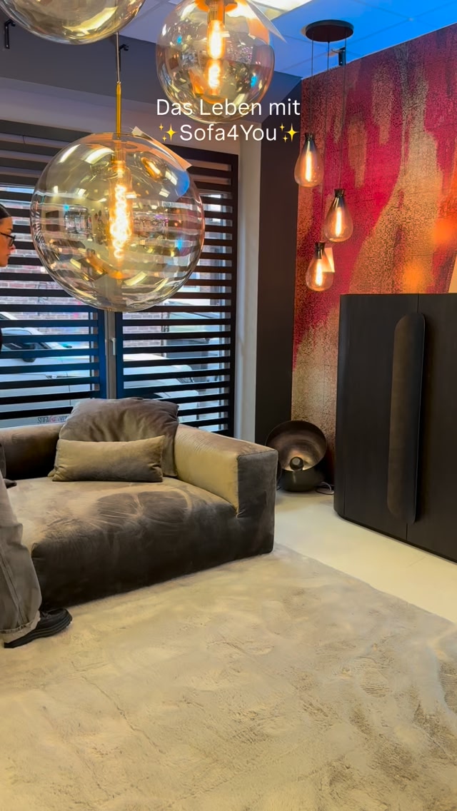 So lebt es sich doch direkt besser 🙂‍↕️, Bring Sofa4You-Style in deine 4 Wände und schau bei uns in Bocholt oder im Onlineshop vorbei!, Sofas, Tische, Stühle, Kastenmöbel, Deko und mehr🥰 alles was