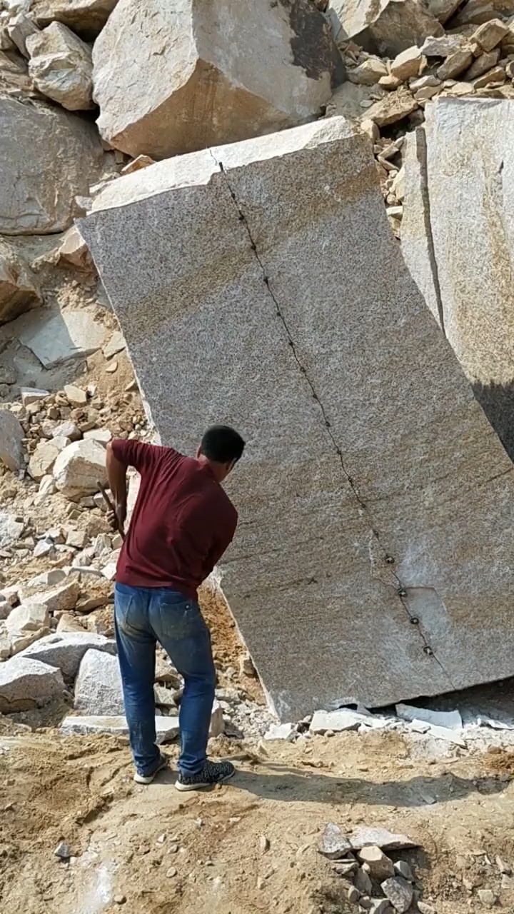 We need to deal with this giant stone today! | H_ping | Facebook