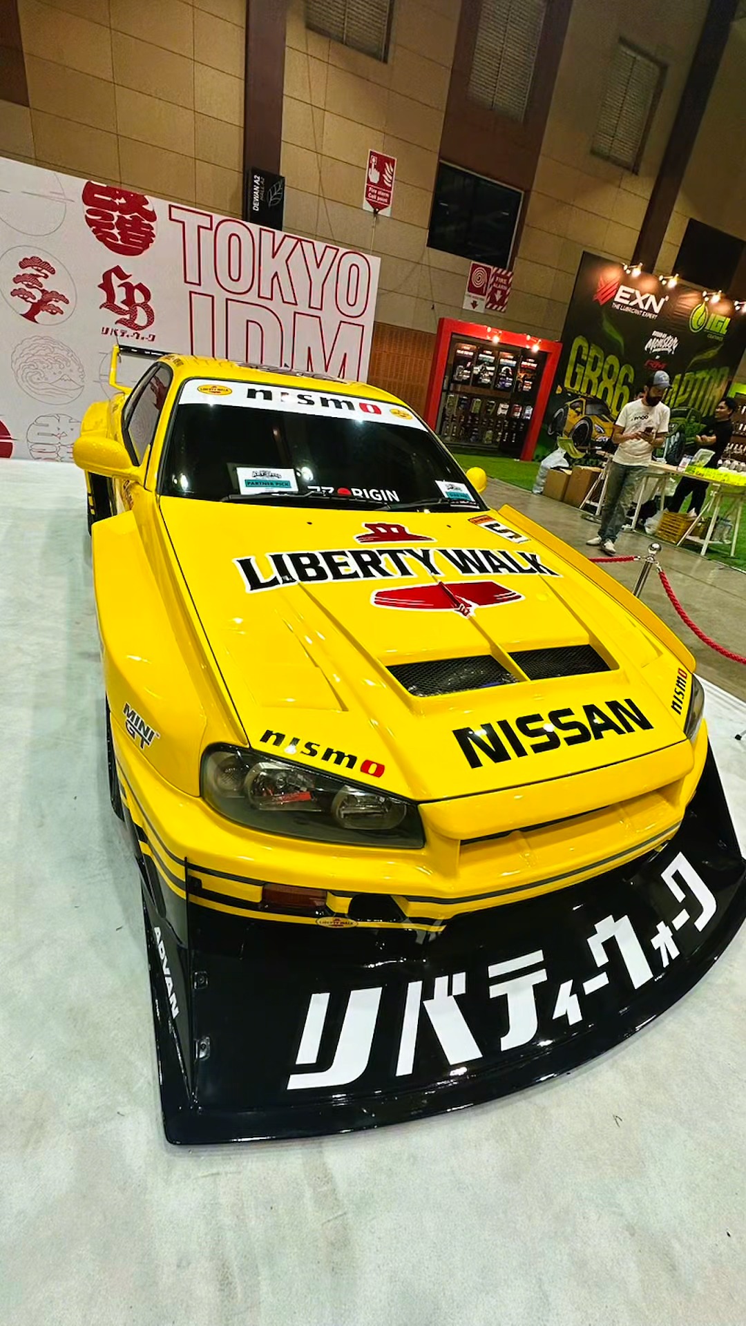 MINI GT x Mr. Kato @ LBWK created 4 special gold plated LB GT-R